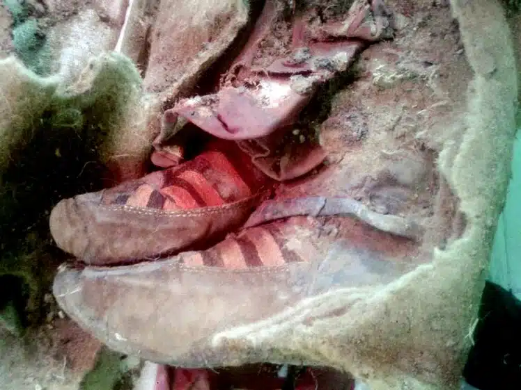 mummia scarpe
