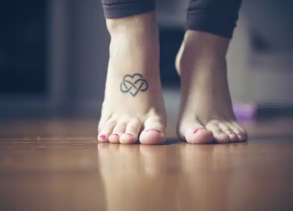 under-foot-heart-tattoo-design-1