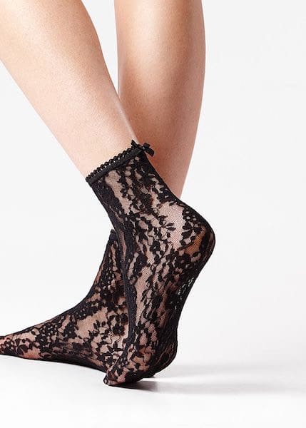 calzini-neri-pizzo-calzedonia-inverno-2017